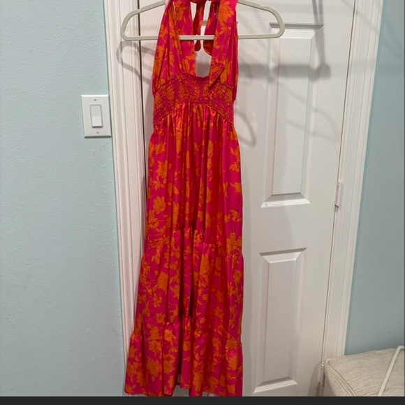 Dresses & Skirts - Vibrant Floral Halter Maxi Dress